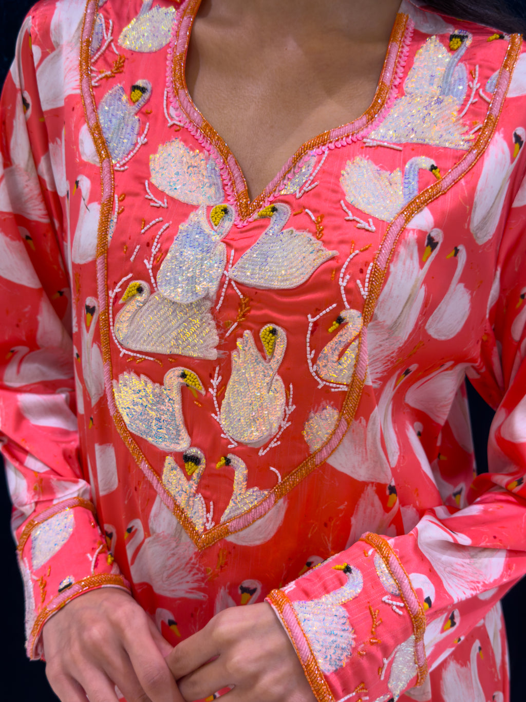 119 | swan song jalabiya 🦢🩷