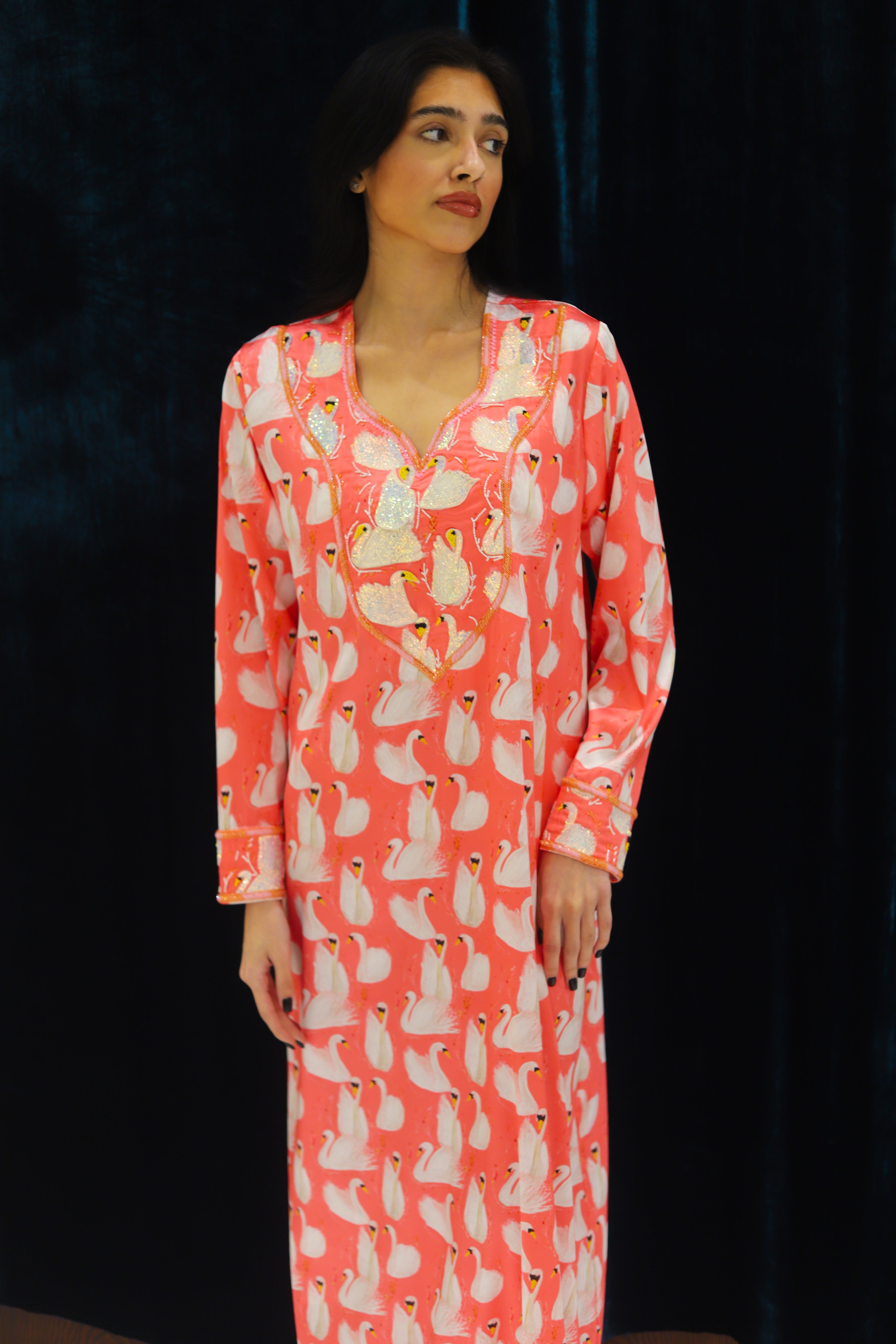 119 | swan song jalabiya 🦢🩷