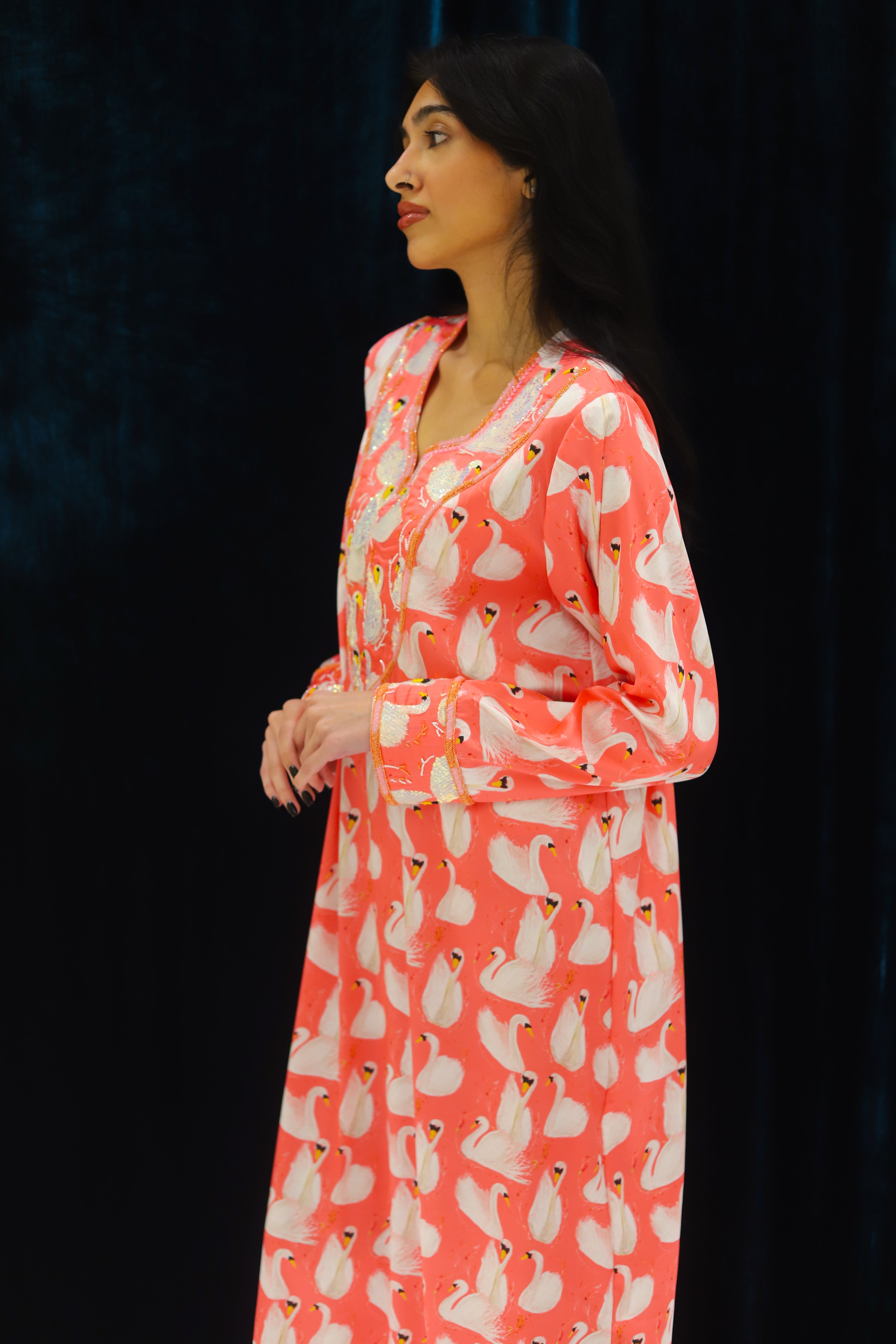 119 | swan song jalabiya 🦢🩷